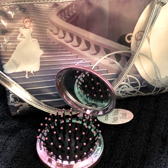 Disney Cinderella Wristlet - Picture 2 of 14